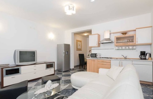 Betina Villa | Divine Stylish Villa Surrounded By Mother Nature