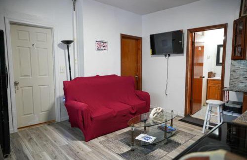 Irvington Hotel | Divine Villa Guest House Harper Ave EWR AIRPORT PENN STATION NY NJ
