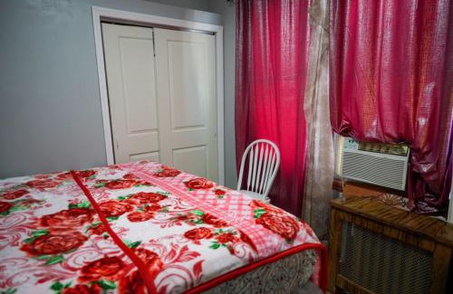 Irvington Hotel | Divine Villa Guest House Harper Ave EWR AIRPORT PENN STATION NY NJ