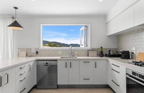 Mangawhai House | Divinity Olives - Large, stylish, sunny holiday home in a beautiful rural setting