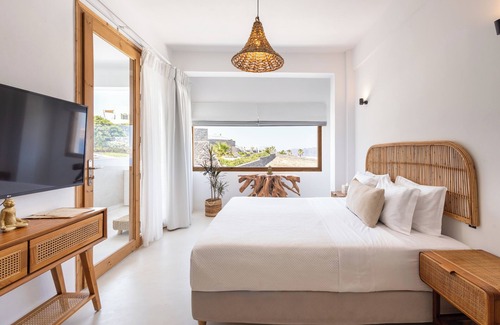 Akrotiri Hotel | Divino Caldera