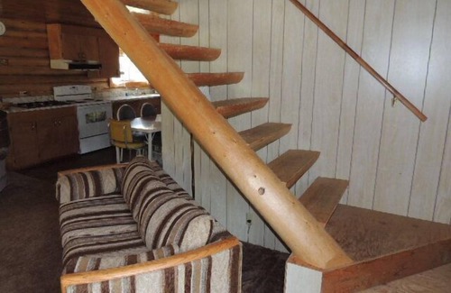 Dixie Cabin | Dixie, Idaho - Log Cabin Vacation Get Away
