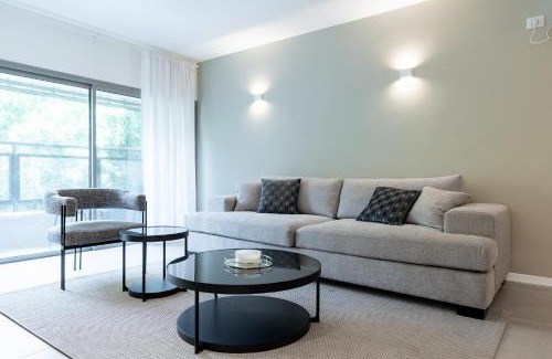 Old North Apartment | Dizengoff Deluxe Retreat