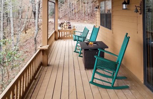 Bryson City House | DJ Bear Den