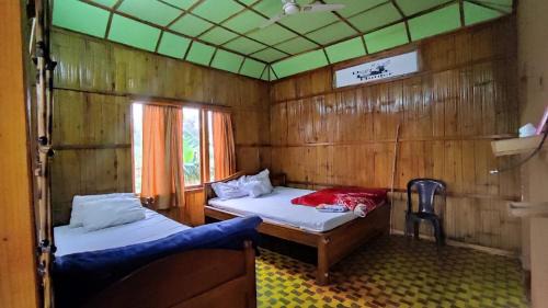 Laitmawsiang House | Dj wood cabin