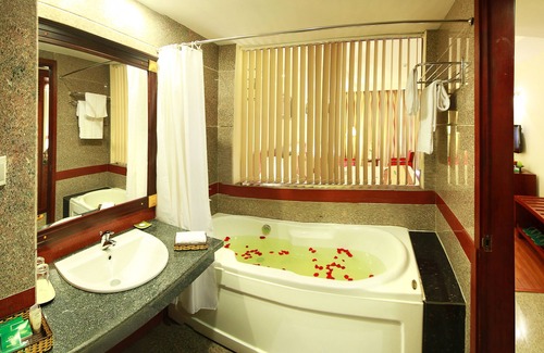 Trung An Hotel | DLGL - Dung Quat Hotel