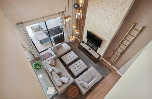 Florida Central Atlantic Coast House | Dluxx Magic Village Home 3 Miles from Disney 7454