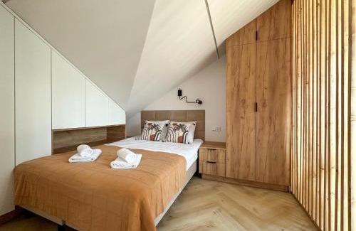 Nowy Dwor Mazowiecki Apartment | DMK Oak Studio near Warsaw-Modlin Airport
