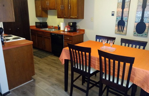 Elyria Apartment | DO NOT BOOK! TRYING TO DELETE!