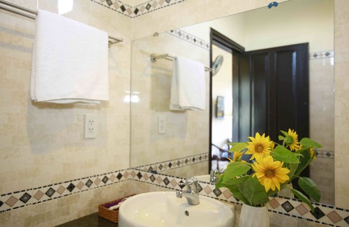 Cam Chau House | Do River Homestay