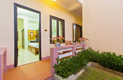Cam Chau House | Do River Homestay