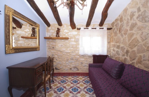 Torremanzanas House | Do you need to take a break between mountains in a charming village in Alicante?