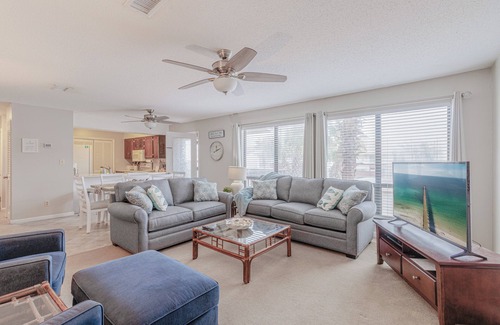 Navarre Beach Condo | Do your dream beach vacation at Dune Dreams!