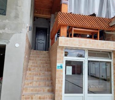 Dobra House | DOBRA GAZDA - transit sleep