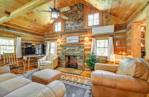 Dobson House | Dobson Vacation Rental - Close to Wineries!