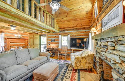 Dobson House | Dobson Vacation Rental - Close to Wineries!