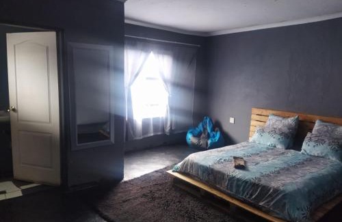 Greater Johannesburg Metropolitan Area Hotel | Dobsonville Motel
