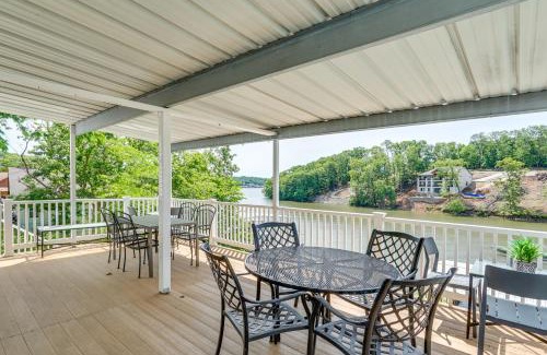 Sunrise Beach House | Dock Access and Lake View Sunrise Beach Escape