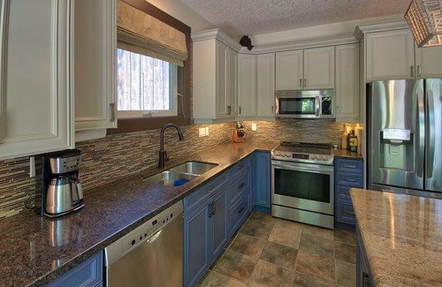 Grand Bend Cottage | Dock Cottage: New Luxury Grand Bend Cottage For Your Pampered Vacation!