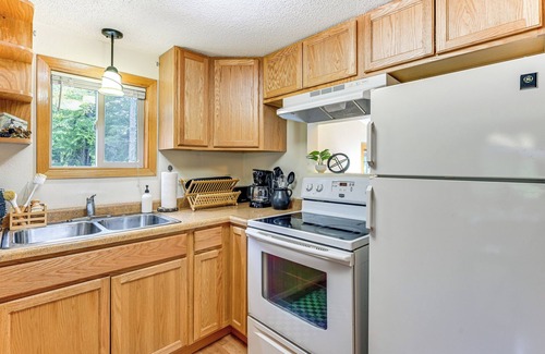 Westboro Cabin | Dock & Lake Access: Cabin 4 Mi to Ice Age Trail!