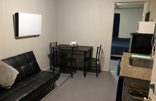 Wasaga Beach Cottage | Dock Life Cottage 6 - Riverside, 1 Bedroom, Wasaga