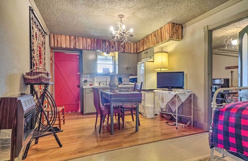 La Grange Cabin | Dock on Lake Siesta: Spacious La Grange Retreat!