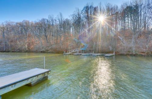 Pittsville House | Dock with Boat Slip Cozy Cabin Near Leesville Lake!