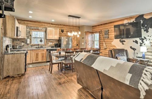 Pittsville House | Dock with Boat Slip Cozy Cabin Near Leesville Lake!