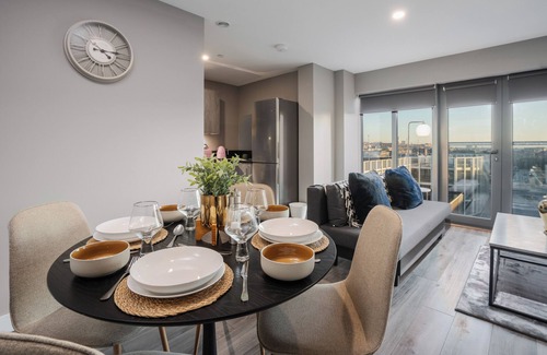 The Docks Apartment | Dockside Escape | By M&S Arena & Royal Albert Dock