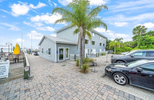 Sebastian Apartment | Dockside Marina Studio