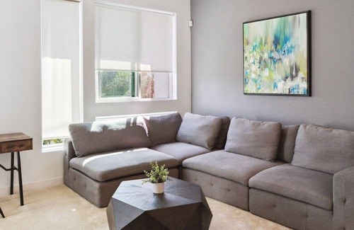 Central San Pedro House | Dockside · Modern Townhome w/Views, Theatre, All Amenities!