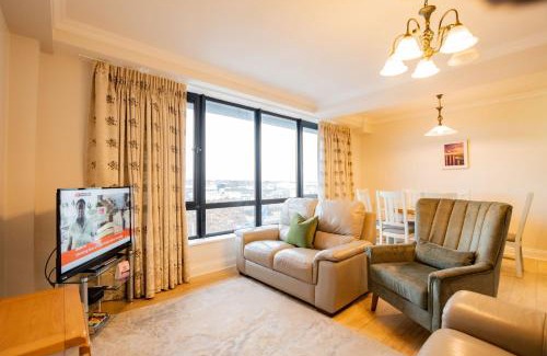 Galway City Centre Apartment | Dockside Penthouse - Free Parking