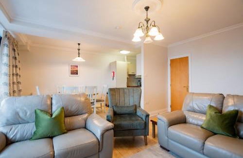 Galway City Centre Apartment | Dockside Penthouse - Free Parking