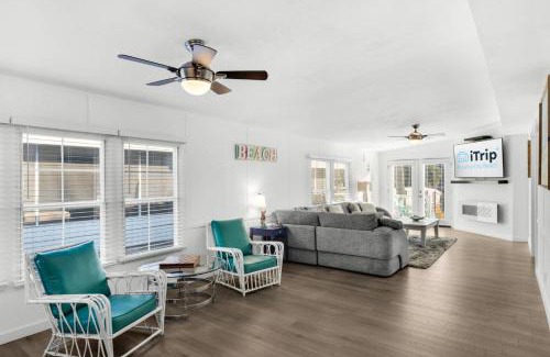 Bayside Park House | Dockside Retreat (3/2)