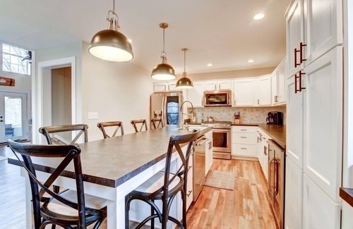 Scottsville House | DockSide Retreat on Barren River Lake with Private Dock and Year Round Views!