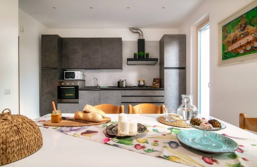 Riva Villa | Doctor's House, private parking and view
