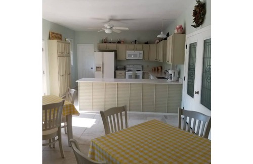 Pennington Apartment | " Doctor's Office" at Oak Arbor
