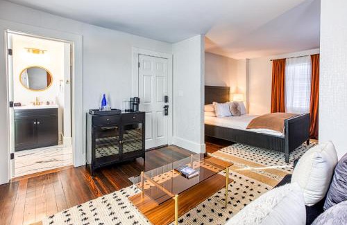 Lenox Hotel | Doctor Sax House