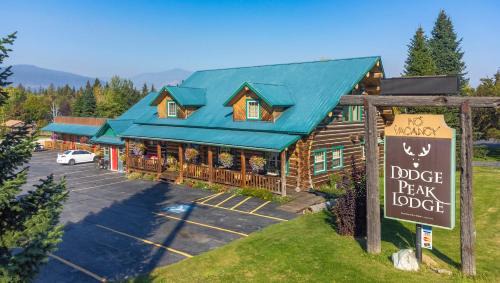 Bonners Ferry Hotel | Dodge Peak Lodge