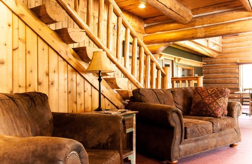 Bonners Ferry Hotel | Dodge Peak Lodge