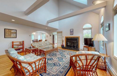 Edgartown House | Dodgers Hole