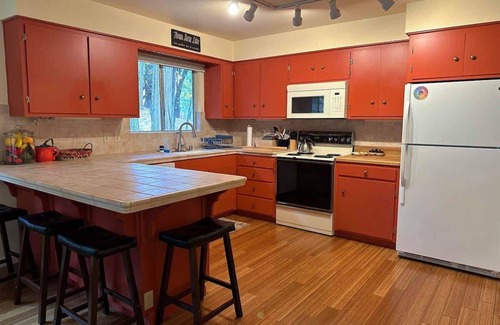 Twain Harte House | Doe’s Den – Cozy Lake-Access Retreat in Twain Harte 🏡🌲