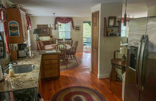 Center Harbor House | Dog Cove Cottage