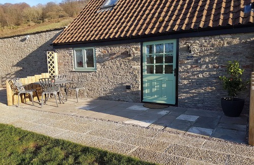 Tickenham House | Dog & family friendly 2 bed barn conversion in country setting