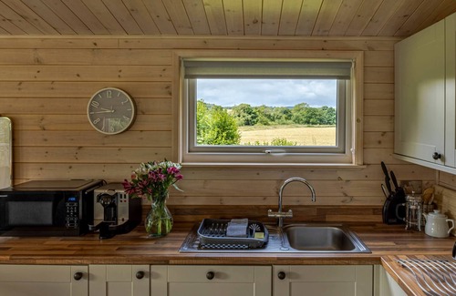 West Tanfield House | Dog Friendly Lapwing Lodge Riverdale, located in Yorkshire