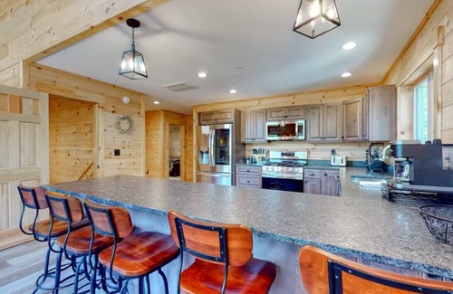 Carrabassett Valley Cabin | Dog-friendly cabin - Built in 2022!