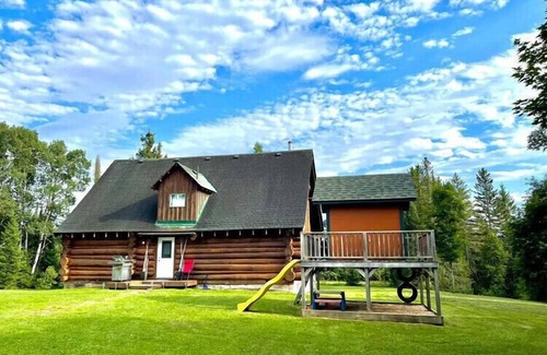 Strong Cabin | Dog friendly 100 acres of private woods hiking trails sleeps 8 play set