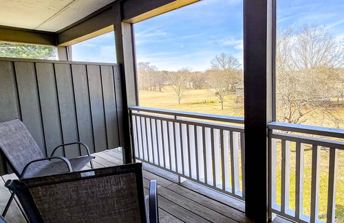 Baneberry Apartment | Dog-friendly, 1st-floor studio with golf view & gym - stroll to Douglas Lake
