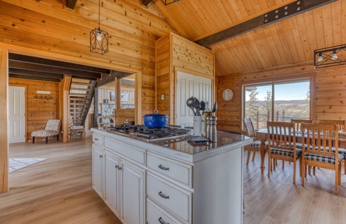 The Dalles House | Dog-friendly, 2-level gorge view home with hot tub, lovely deck, central AC, W/D