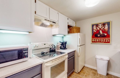 Brownsville Condo | Dog-friendly, 2-story condo at the base of Ascutney with fireplace & balcony